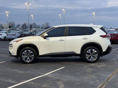 Used 2023 Nissan Rogue SV image 8