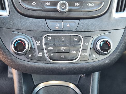 Used 2023 Chevrolet Malibu LT image 21