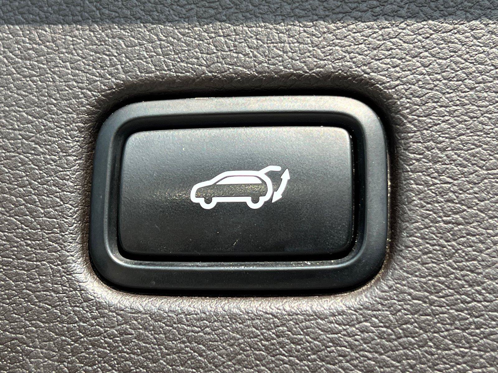 Used 2020 Hyundai Palisade Limited FWD image 19