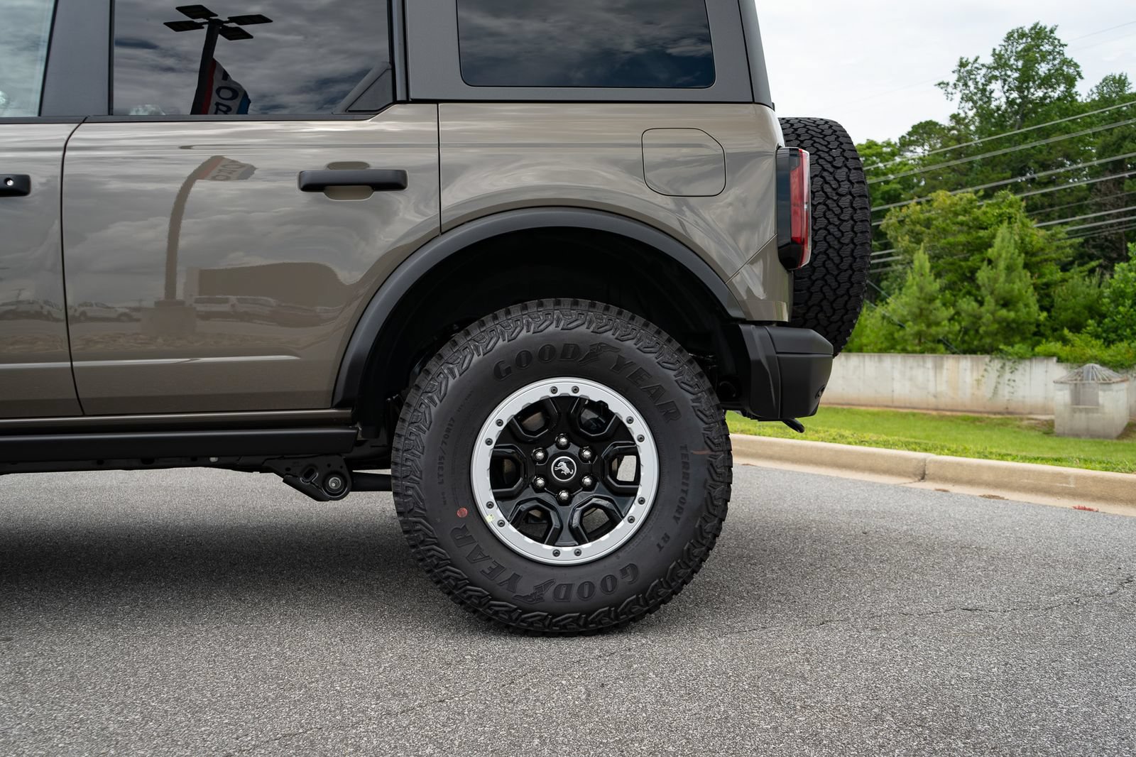 New 2026 Ford Bronco Badlands AWD/4WD image 14