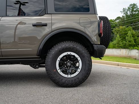 New 2026 Ford Bronco Badlands AWD/4WD image 14
