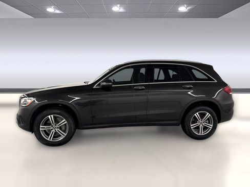 Certified 2022 Mercedes-Benz GLC 300 image 2