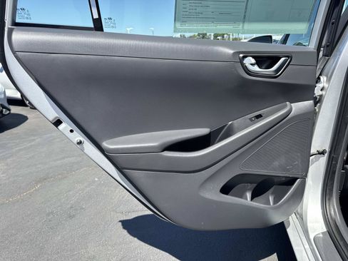 Used 2017 Hyundai Ioniq SEL FWD image 25