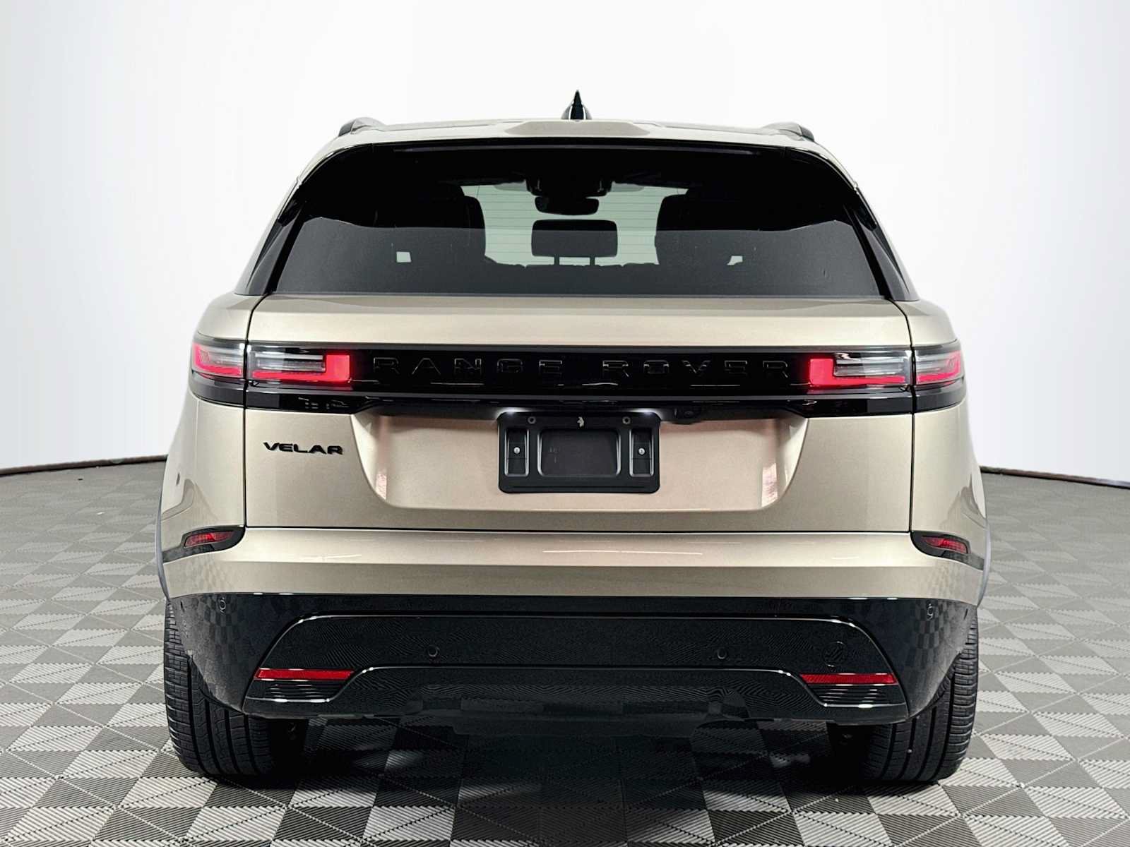 Used 2026 Land Rover Range Rover Velar Dynamic SE AWD/4WD image 6