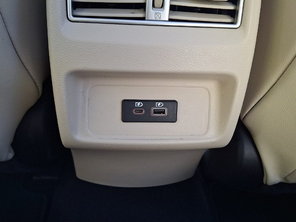Used 2020 Nissan Maxima 3.5 SL w/ Floor Mat Group FWD image 11