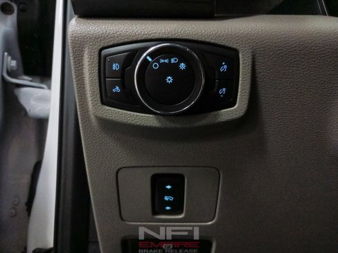 Used 2020 Ford F250 XLT w/ XLT Premium Package AWD/4WD image 28