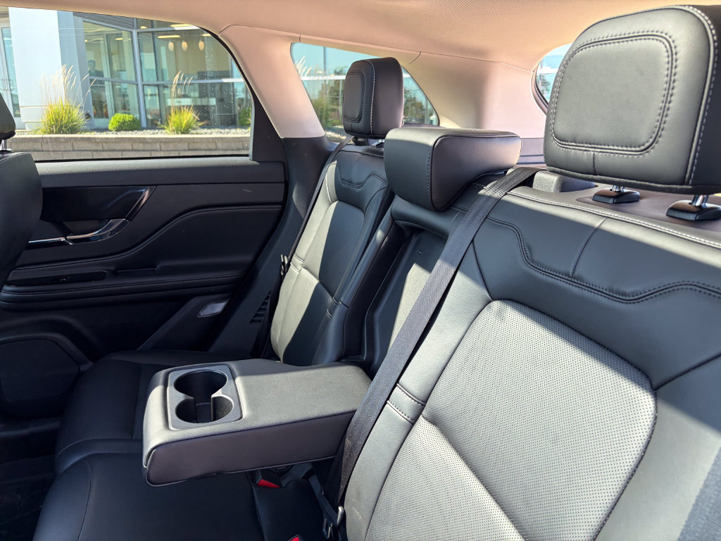 Certified 2023 Lincoln Corsair AWD w/ Equipment Group 102A image 13