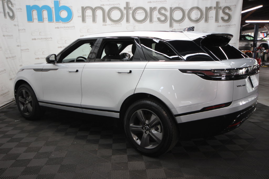 Used 2025 Land Rover Range Rover Velar Dynamic SE AWD/4WD image 3