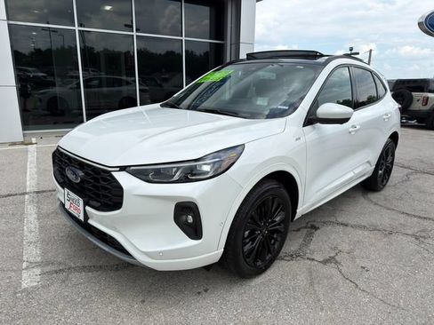 Used 2024 Ford Escape ST-Line Elite w/ Premium Technology Package AWD/4WD image 3