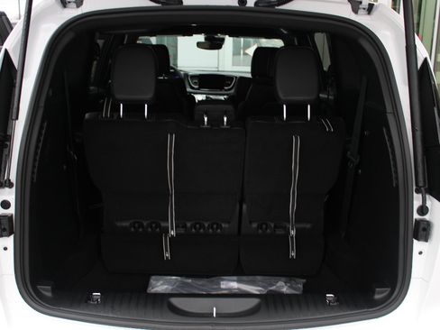 New 2026 Chrysler Pacifica Select image 35