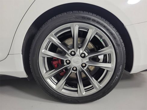 Used 2020 Cadillac CT4 V w/ Climate Package image 9