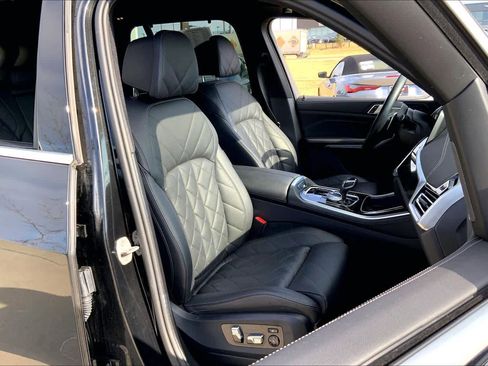 Used 2023 BMW X5 xDrive40i w/ Executive Package image 8