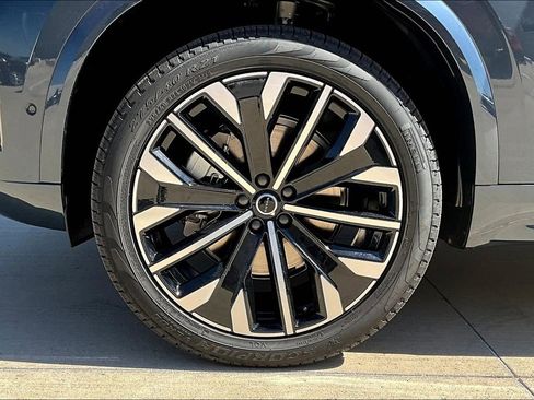 New 2026 Volvo XC90 B6 Ultra w/ Protection Package image 24