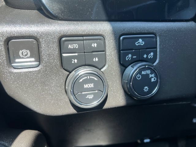 Certified 2023 Chevrolet Silverado 1500 LT AWD/4WD image 24