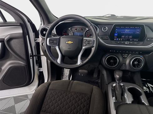 Used 2020 Chevrolet Blazer LT FWD image 21