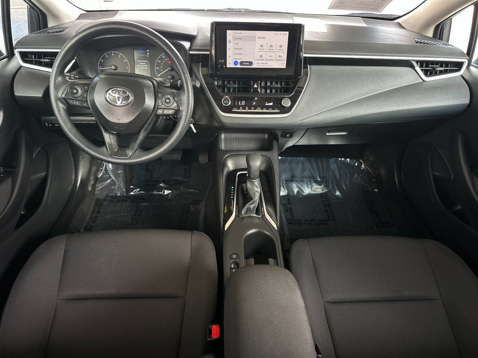 Used 2025 Toyota Corolla LE FWD image 12