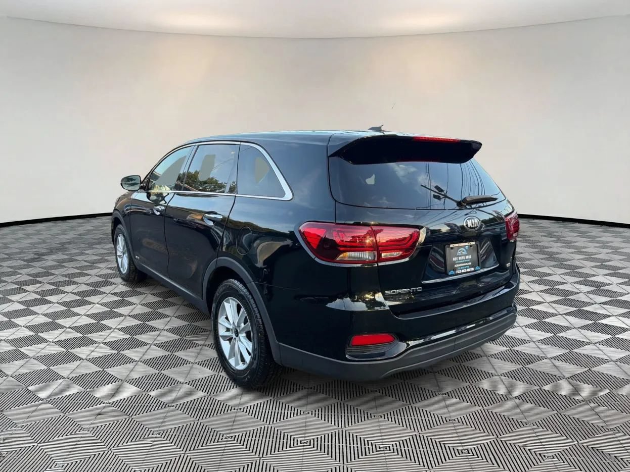 Used 2020 Kia Sorento LX AWD/4WD image 5