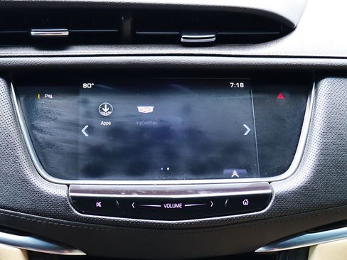 Used 2019 Cadillac XT5 FWD image 49