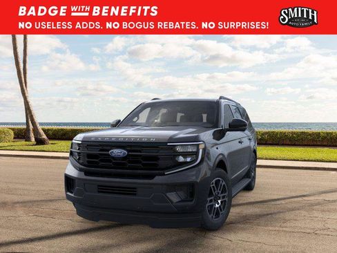 New 2025 Ford Expedition Active image 3