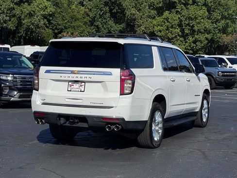 Used 2021 Chevrolet Suburban Premier AWD/4WD image 17