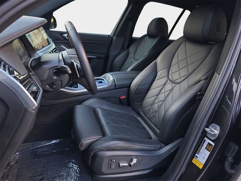 Used 2023 BMW X5 sDrive40i w/ Parking Assistance Package image 14