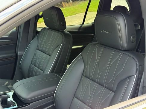 New 2026 Buick Enclave Avenir w/ Super Cruise Package image 15