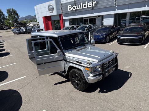 Used 2010 Mercedes-Benz G 550 image 12