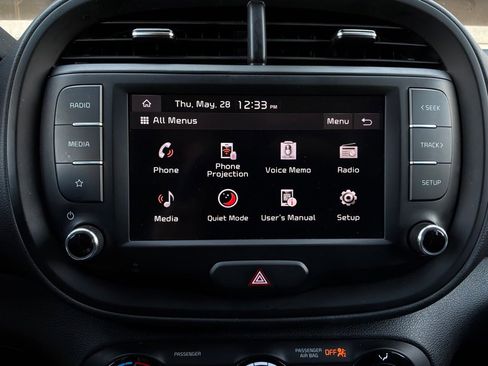 Used 2025 Kia Soul LX w/ LX Technology Package FWD image 27