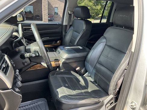 Used 2015 GMC Yukon XL Denali w/ Open Road Package AWD/4WD image 9