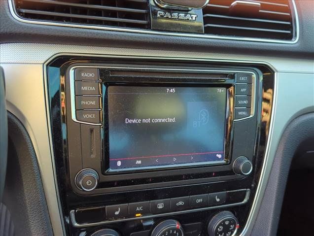 Used 2019 Volkswagen Passat 2.0T Wolfsburg FWD image 18