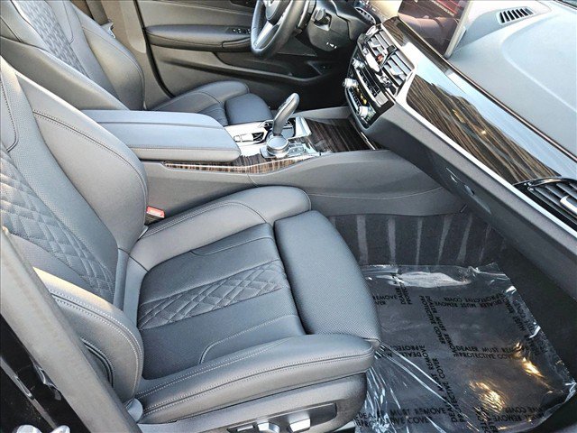 Used 2023 BMW 540i w/ M Sport Package RWD image 22