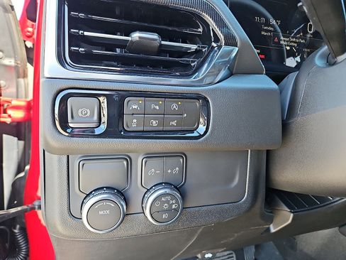 New 2026 GMC Yukon Elevation image 18