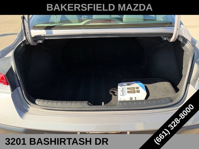 Used 2025 Hyundai Elantra SEL FWD image 17