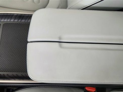 Used 2024 Rivian R1S Adventure image 53