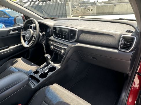 Used 2020 Kia Sportage LX FWD image 15