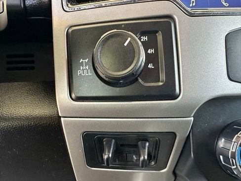 Certified 2022 Ford F250 Lariat w/ Black Appearance Package AWD/4WD image 23