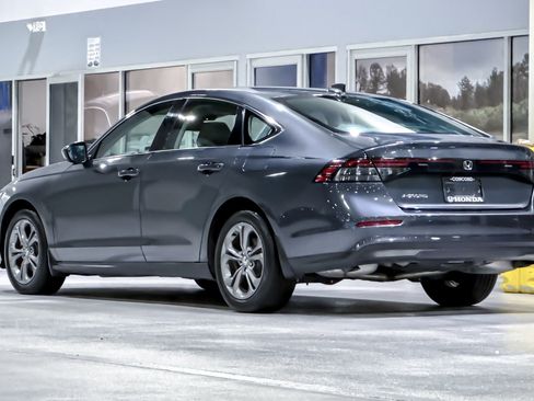 Used 2024 Honda Accord EX image 3
