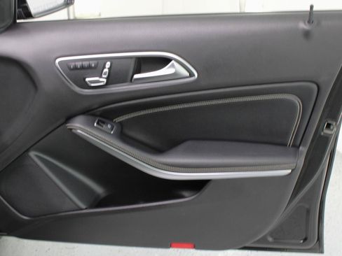 Used 2019 Mercedes-Benz GLA 250 image 51