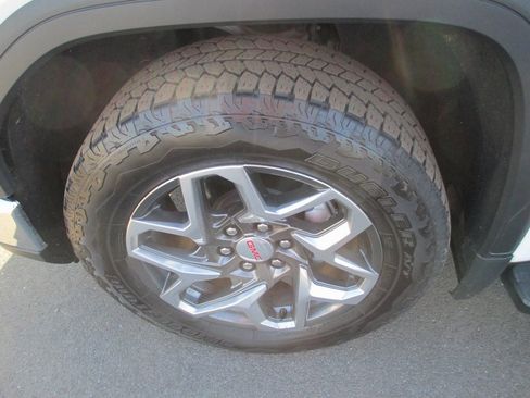 Used 2022 GMC Sierra 1500 SLT w/ SLT Premium Package image 13