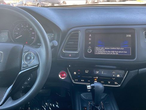 Used 2021 Honda HR-V EX image 6