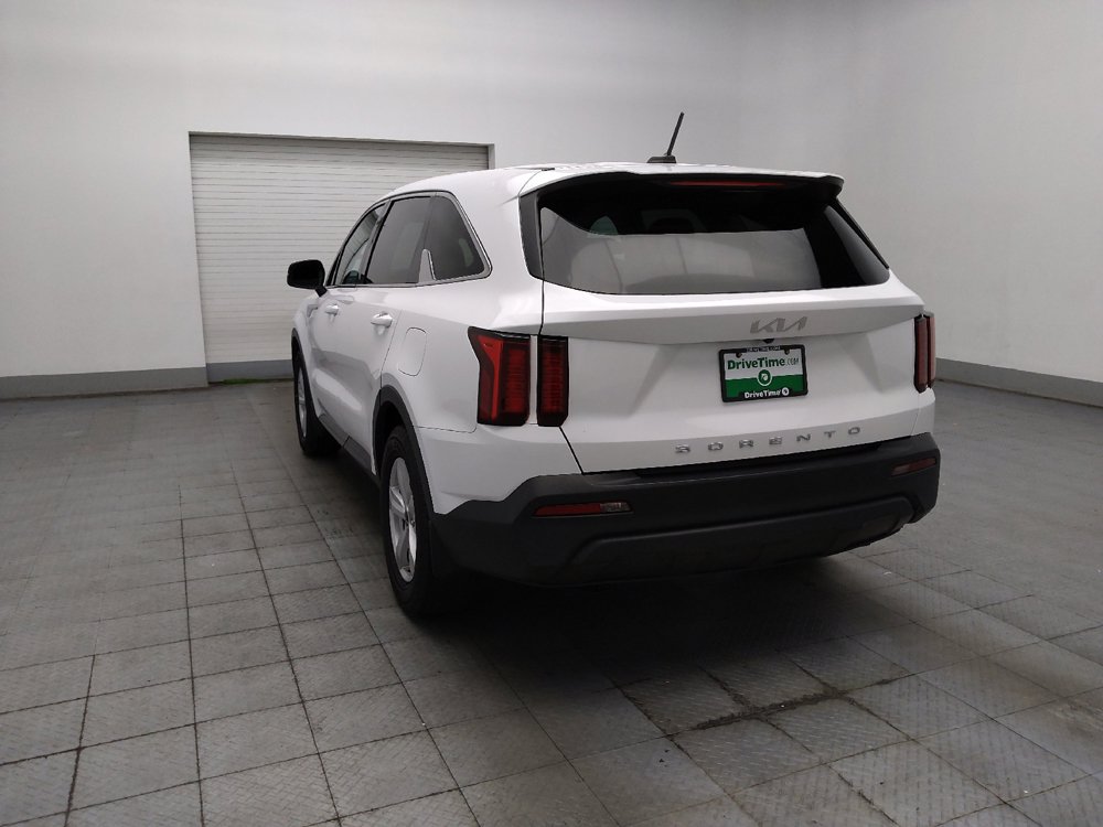 Used 2022 Kia Sorento LX FWD image 5