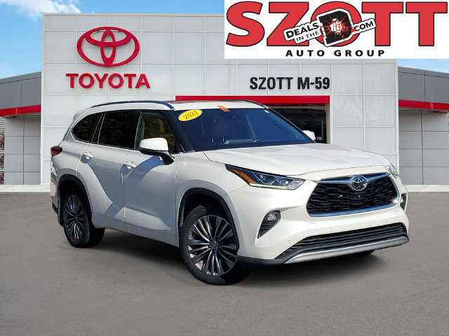 Used 2021 Toyota Highlander Platinum AWD/4WD image 1