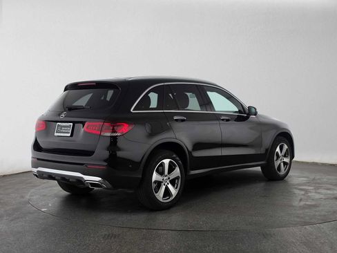 Certified 2022 Mercedes-Benz GLC 300 image 3