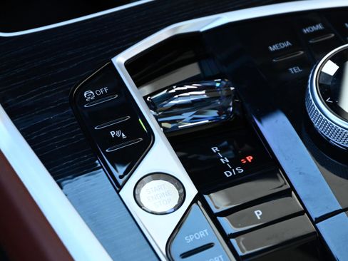 Certified 2025 BMW X6 M60i w/ Executive Package image 17