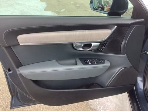 Used 2023 Volvo S90 B6 Ultimate image 12