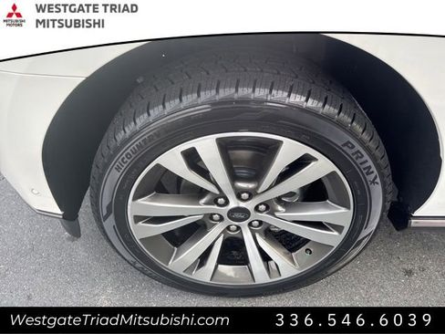 Used 2021 Ford Expedition Limited image 5