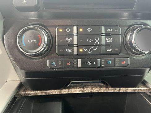 Used 2017 Ford F250 Lariat w/ Lariat Value Package image 15