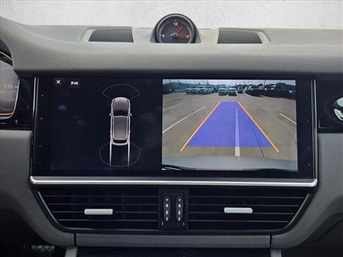 Used 2020 Porsche Cayenne image 13