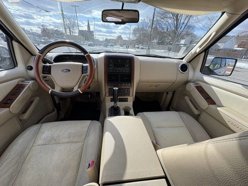 Used 2006 Ford Explorer Eddie Bauer image 12