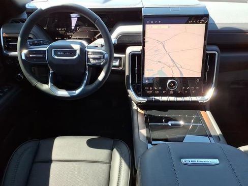 New 2026 GMC Yukon Denali w/ Sun & Power Step Package AWD/4WD image 18